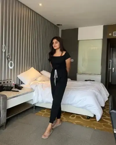 Call Girls Neemuch Cash On Delivery